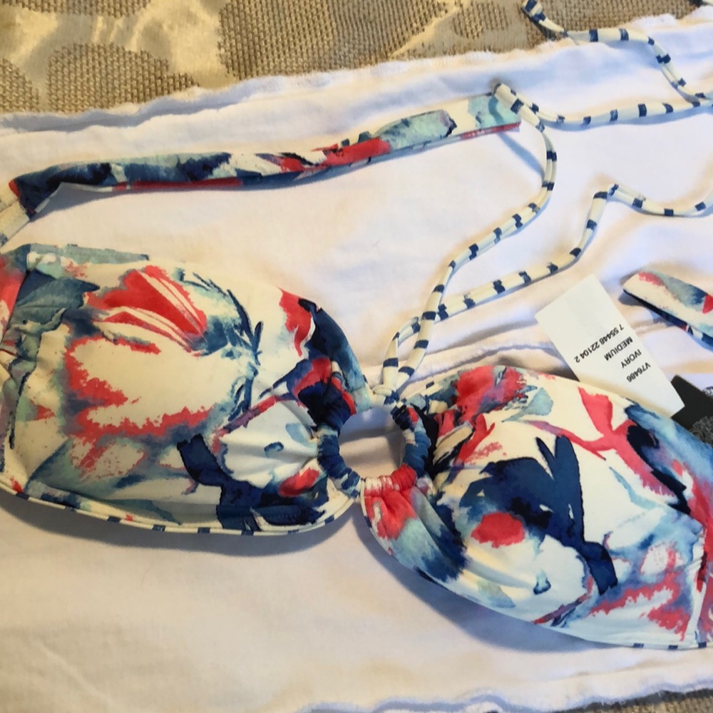 Vince Camuto bikini top